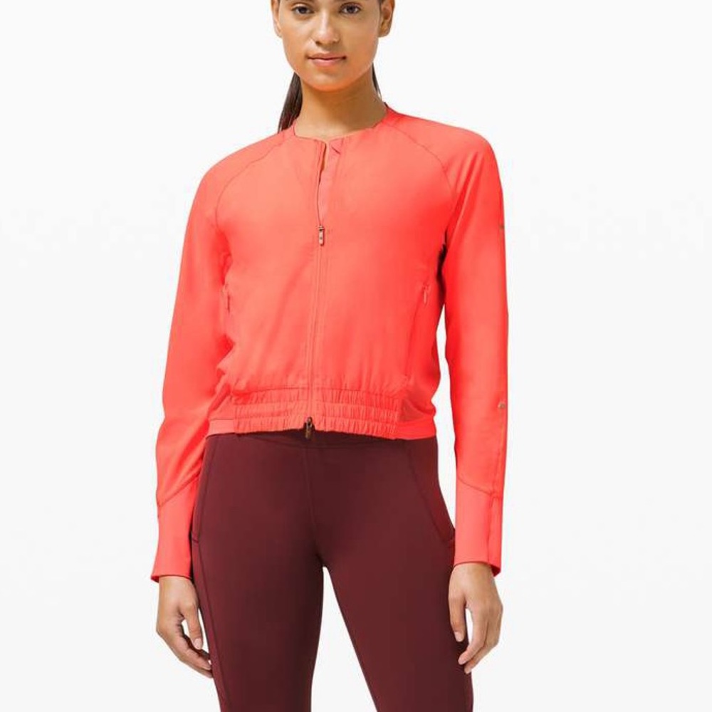 Lululemon Lightweight Run Jacket
Sunset